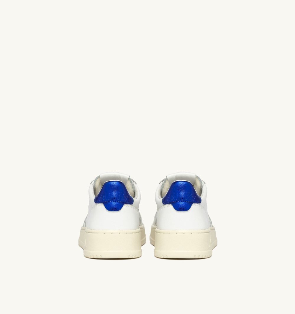 White / Blue Autry Medalist Low Sneakers Leather | WRBDQM982