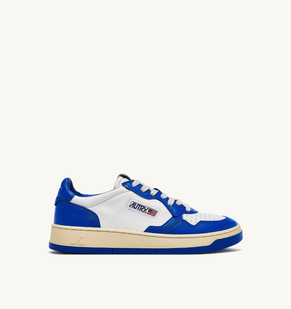 White / Blue Autry Two-tone Medalist Low Sneakers Leather | JBIAHM976