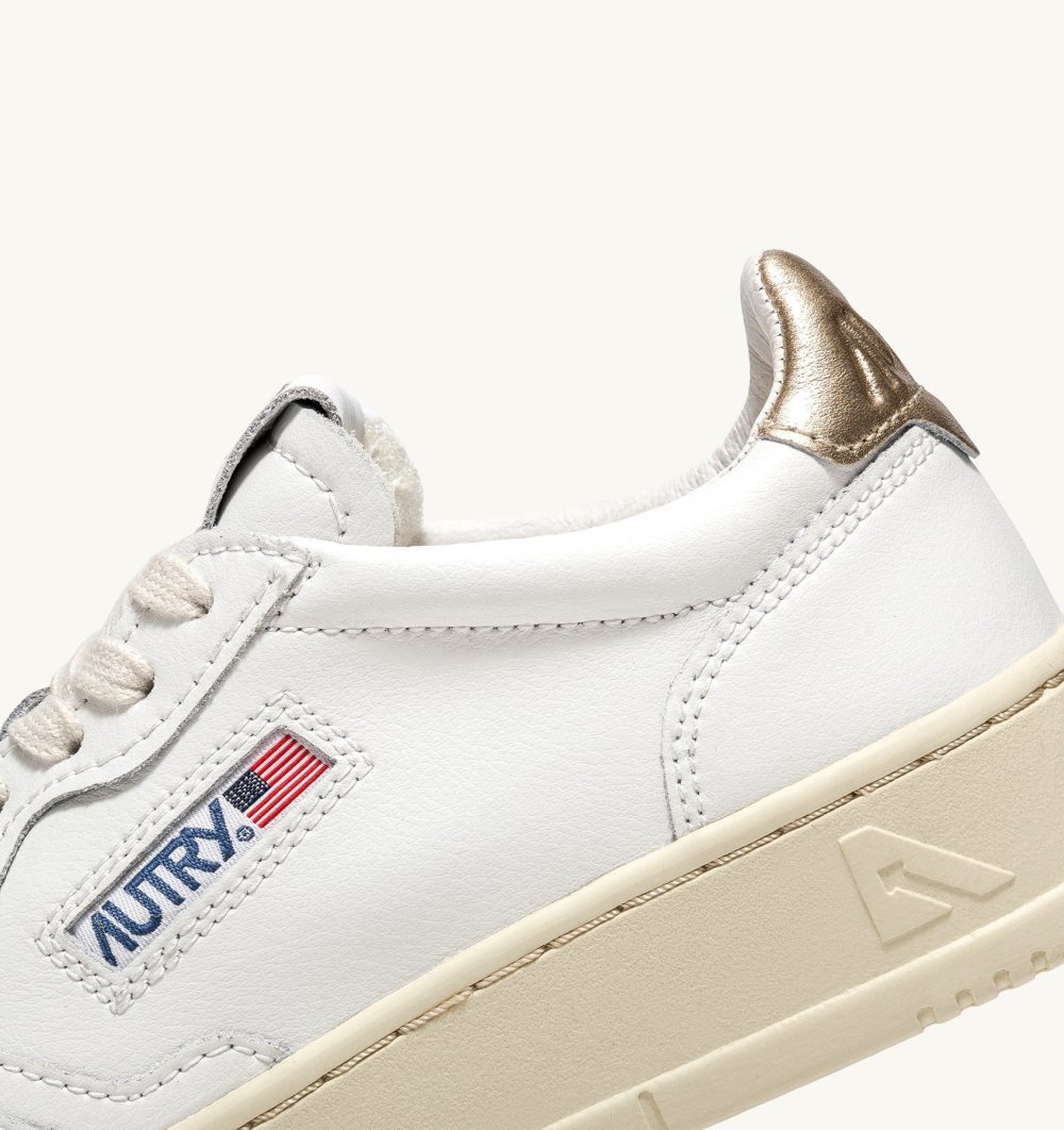 White / Gold Autry Medalist Low Sneakers Leather | TREPHV349