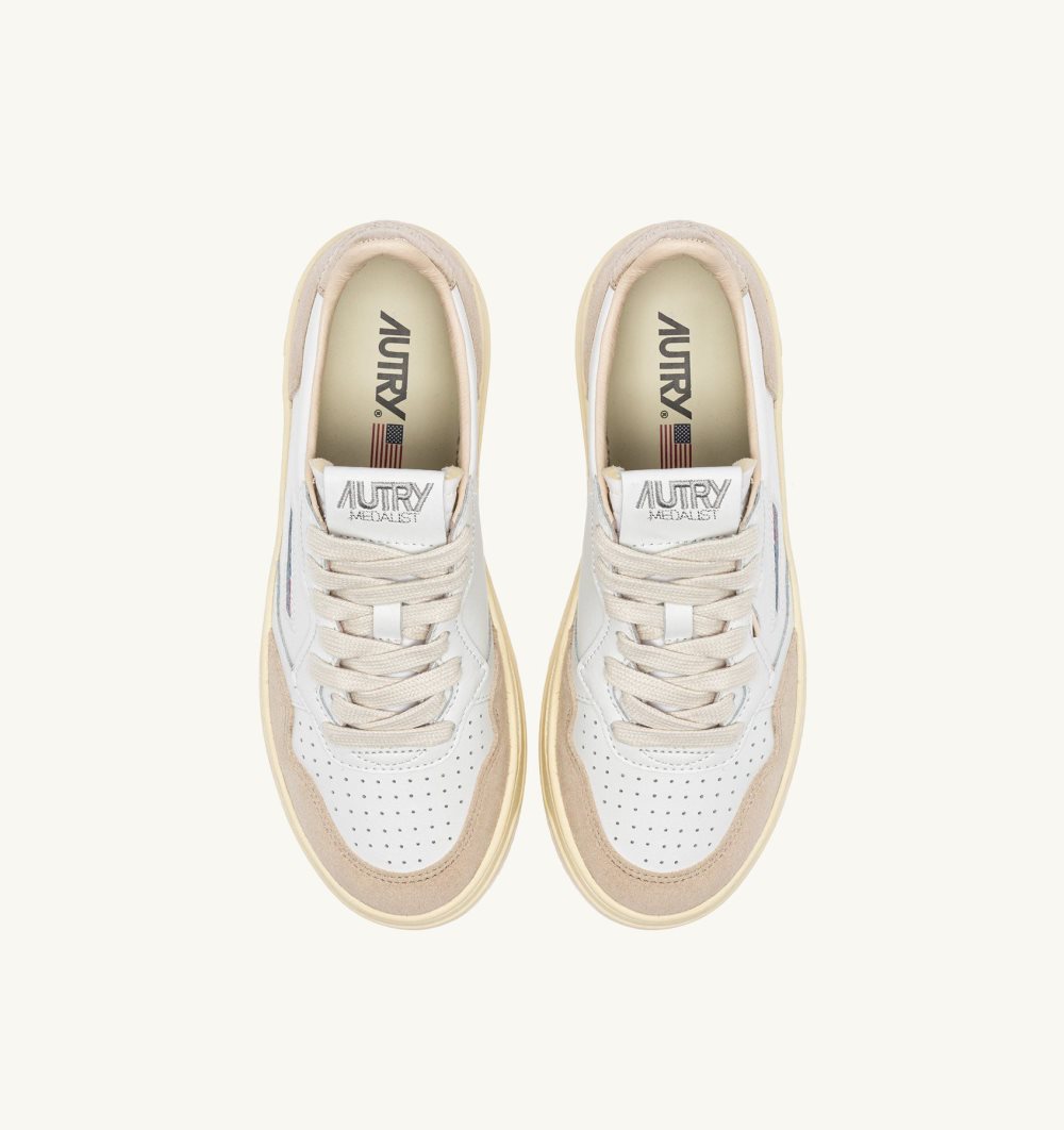 White / Gold Autry Medalist Low Sneakers Leather | XINLMJ417