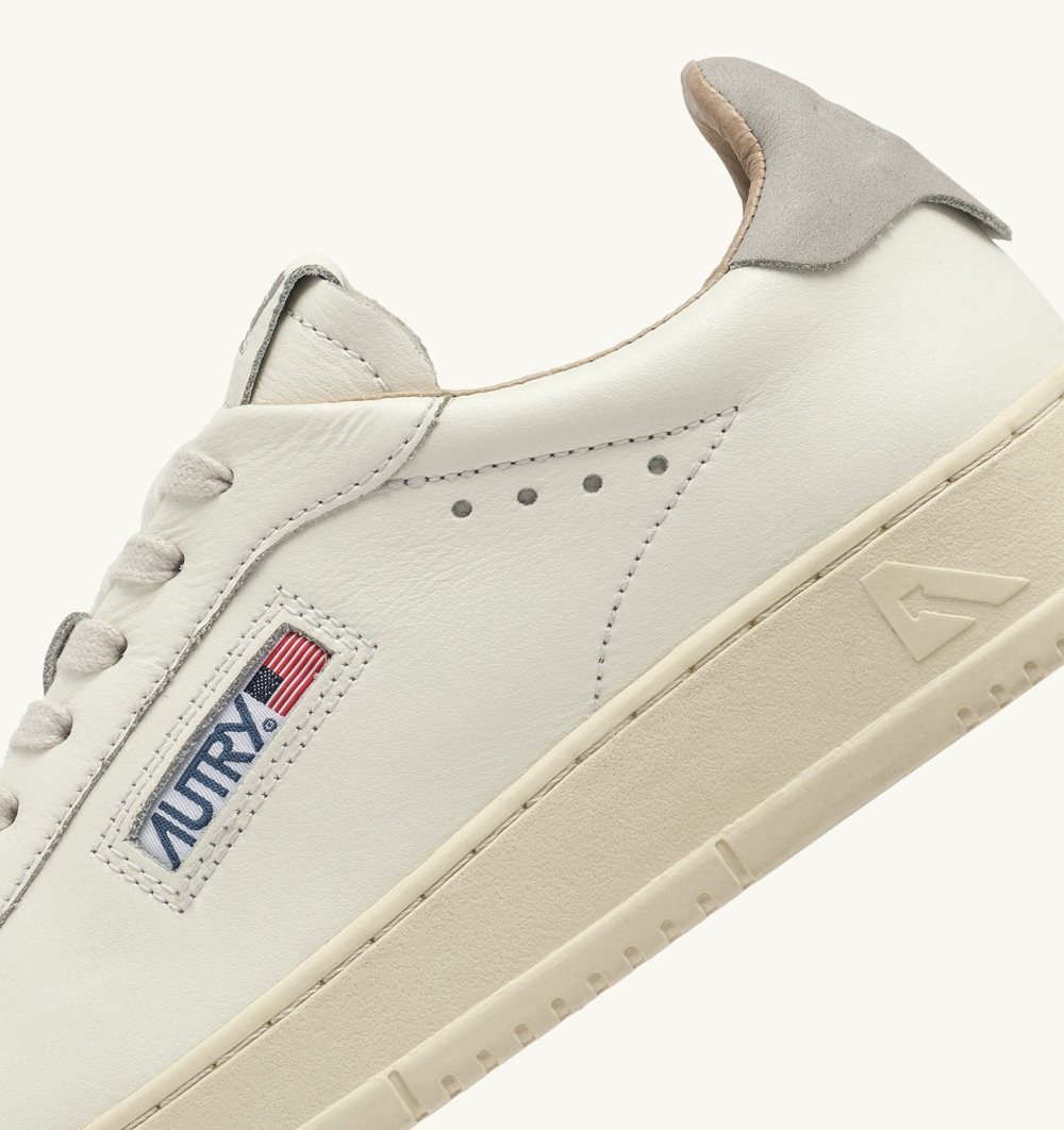 White / Grey Autry Dallas Low Sneakers Vapor Leather | QYSGHD074