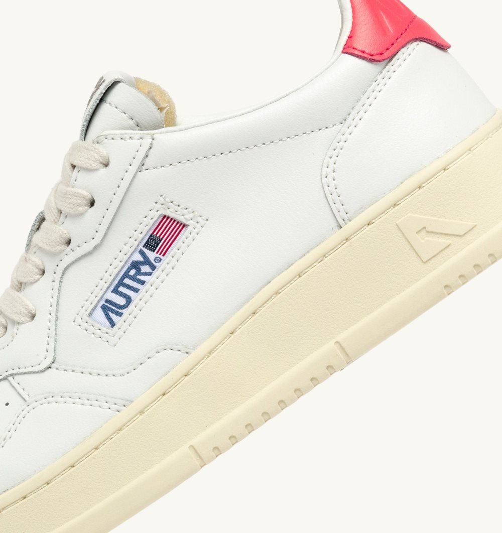 White / Pink Autry Medalist Low Sneakers Leather | KQOWDI147