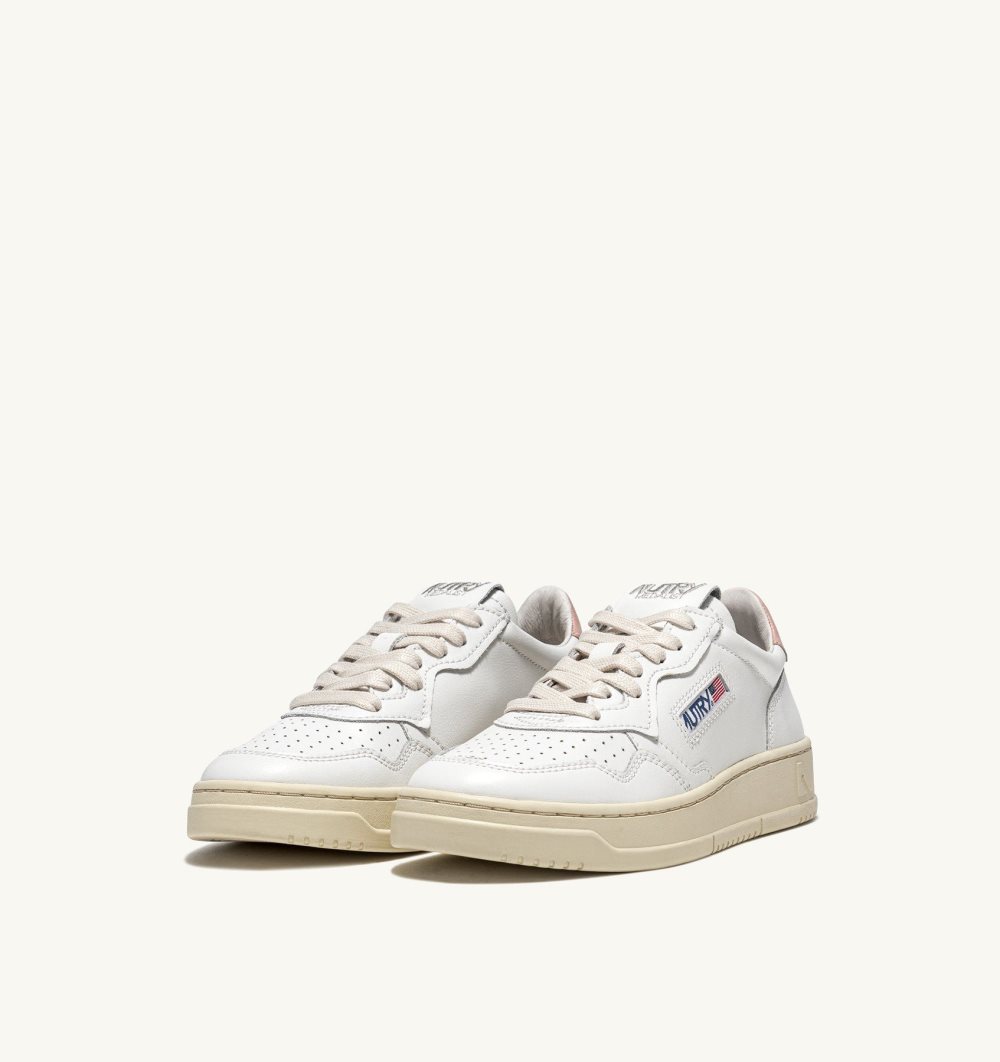 White / Pink Autry Medalist Low Sneakers Leather | XVSTQN607