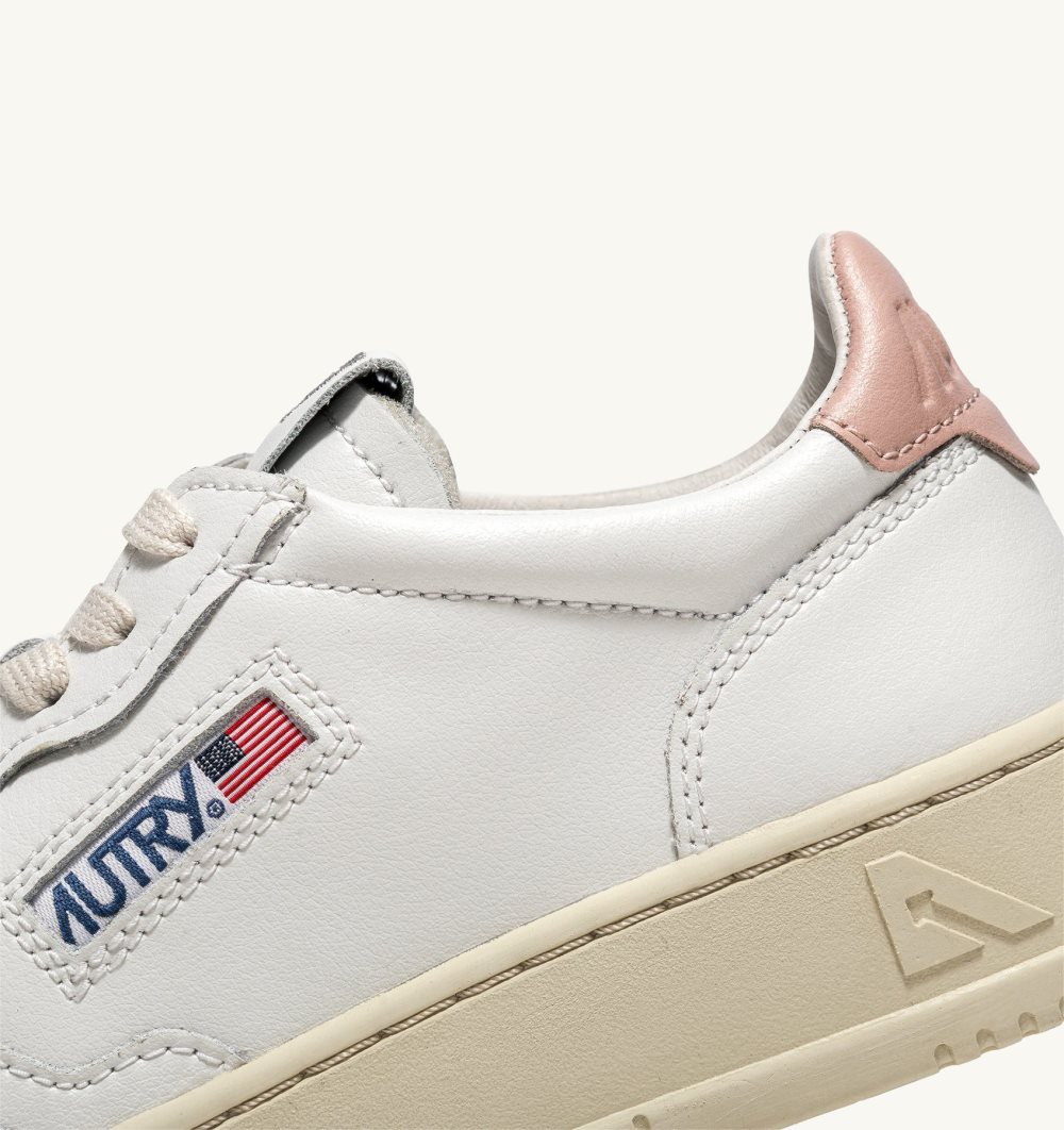 White / Pink Autry Medalist Low Sneakers Leather | XVSTQN607