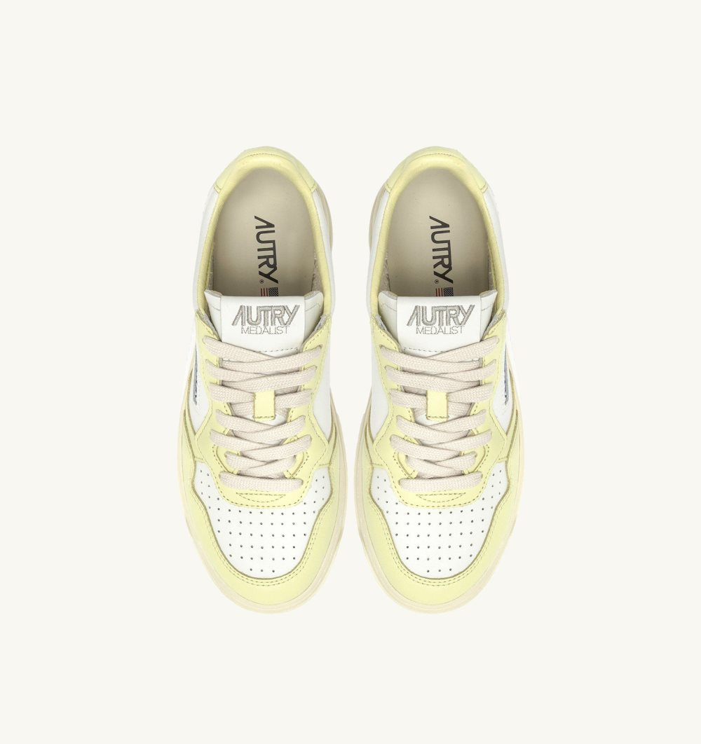 Yellow / White Autry Medalist Low Sneakers Leather | KACXPJ170