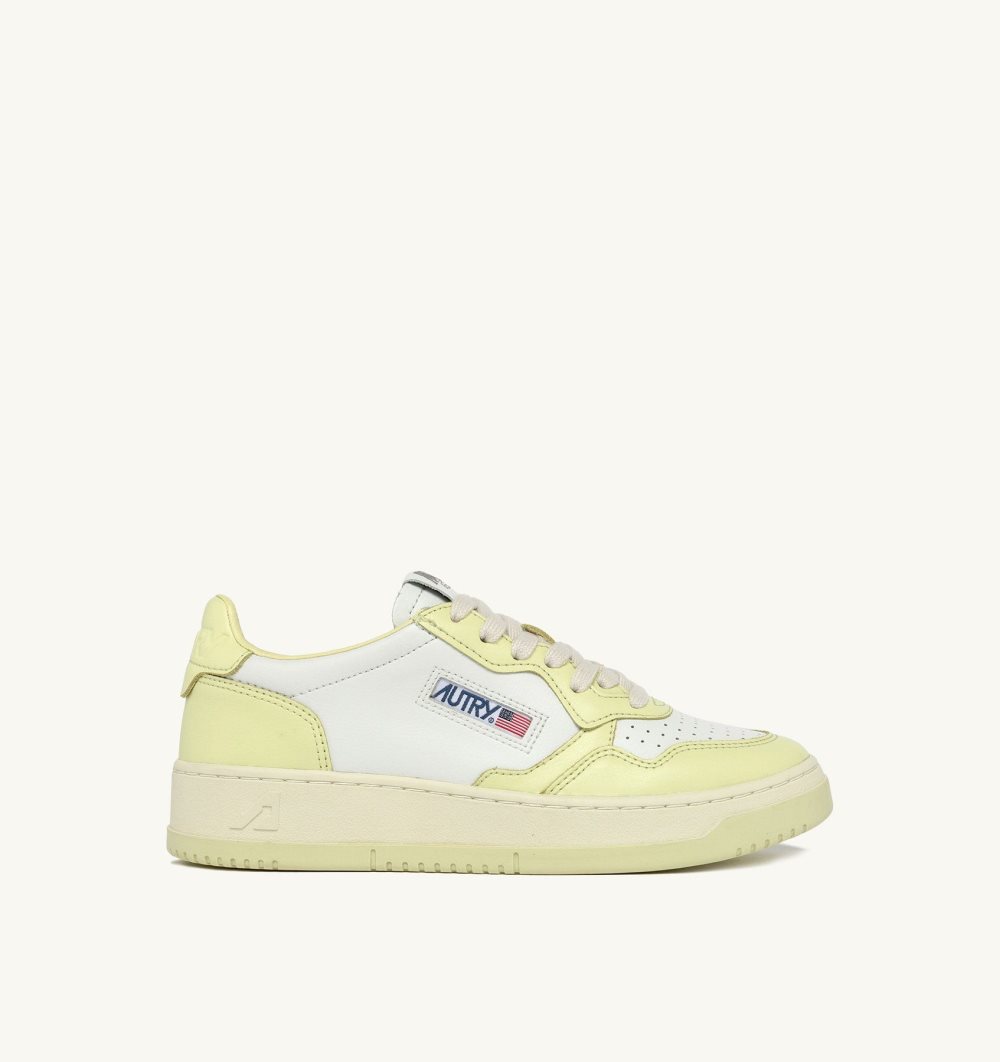 Yellow / White Autry Medalist Low Sneakers Leather | KACXPJ170